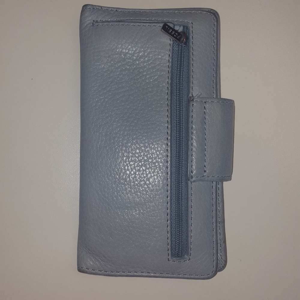 Fossil Wallet - Picture 2 of 4